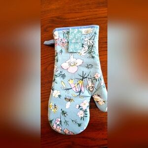 May Gibbs by Ecology Oven Glove Flower Babies
